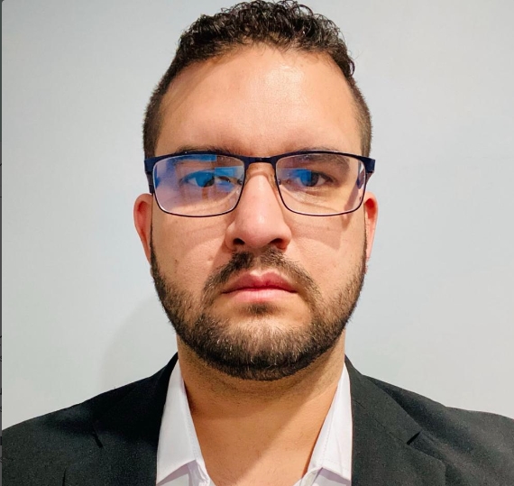 Adm. Thiago Fidelis